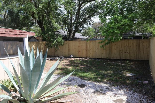 569 CAMELIA Street, Atlantic Beach, FL 32233