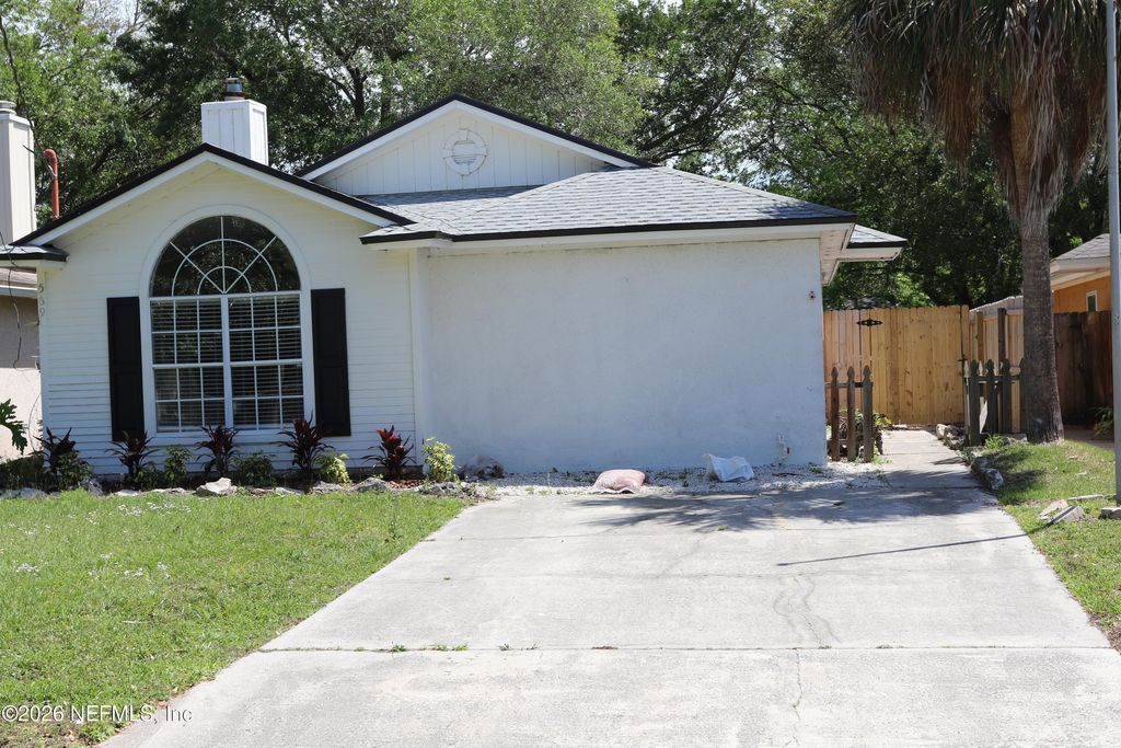 569 CAMELIA Street, Atlantic Beach, FL 32233