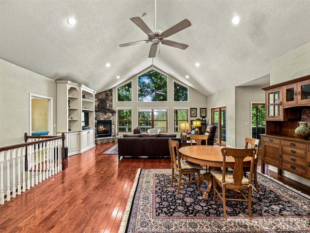 38 Mountain Crest Drive, Hendersonville, NC 28739