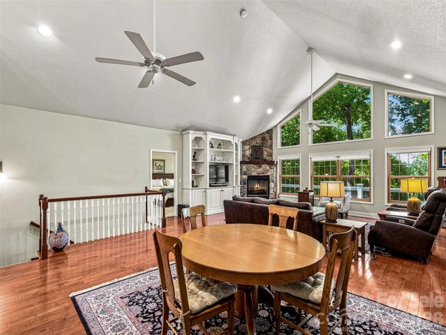 38 Mountain Crest Drive, Hendersonville, NC 28739