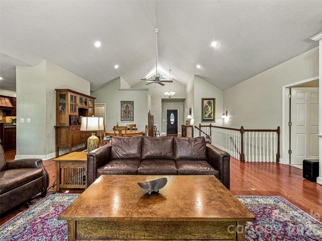 38 Mountain Crest Drive, Hendersonville, NC 28739