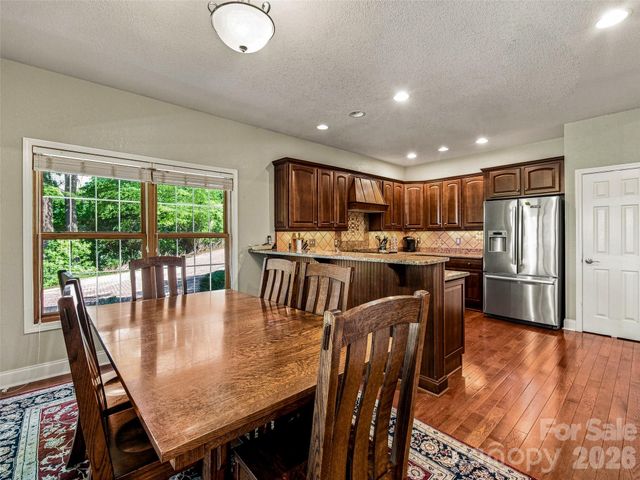 38 Mountain Crest Drive, Hendersonville, NC 28739