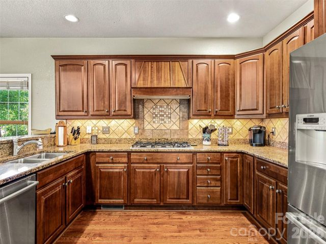 38 Mountain Crest Drive, Hendersonville, NC 28739