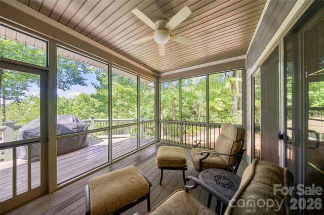 38 Mountain Crest Drive, Hendersonville, NC 28739