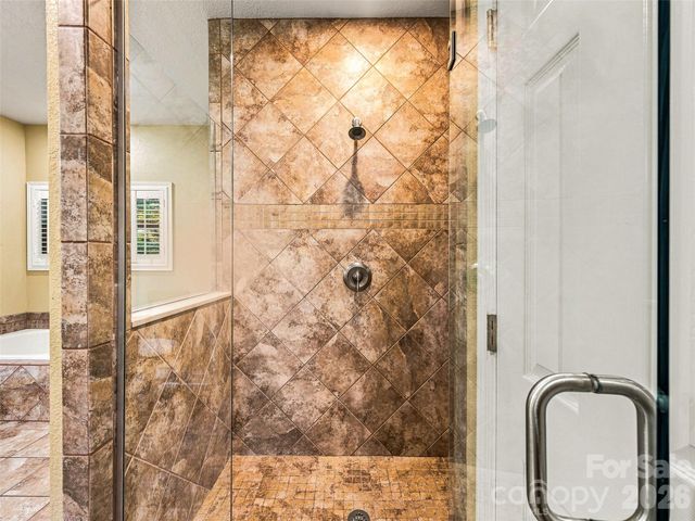 38 Mountain Crest Drive, Hendersonville, NC 28739