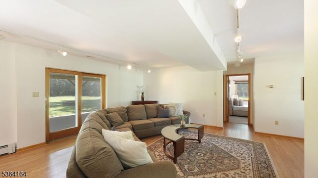 2 Ashwood Ter, Hillsborough Twp., NJ 08844