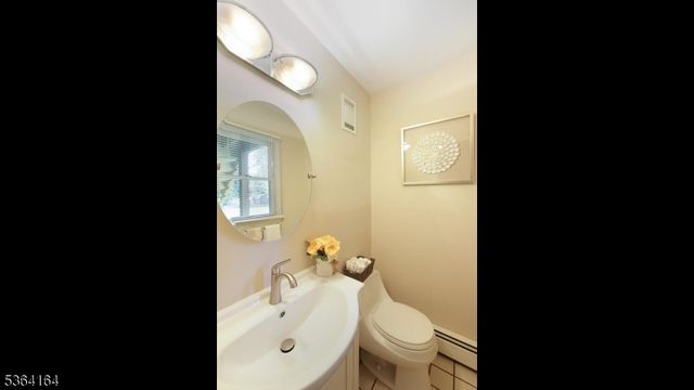 2 Ashwood Ter, Hillsborough Twp., NJ 08844