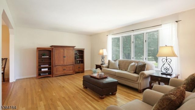 2 Ashwood Ter, Hillsborough Twp., NJ 08844