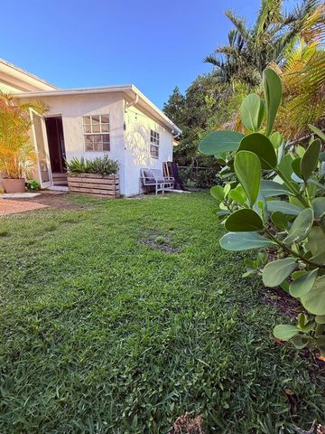 9356 Byron Ave, Surfside, FL 33154