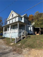 1325 Boyce Avenue, Wellsville, OH 43968