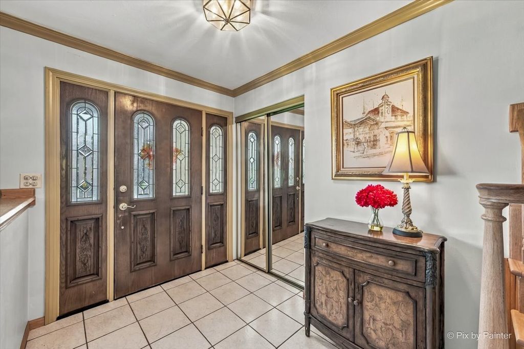 176 Cambridge Lane, Bloomingdale, IL 60108 — photo 2