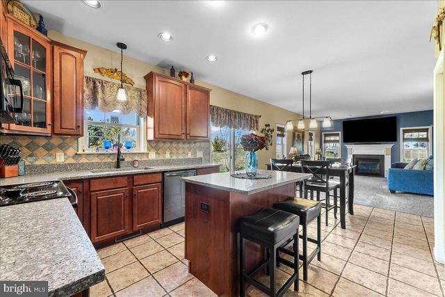 33 BANDON CIR, West Grove, PA 19390