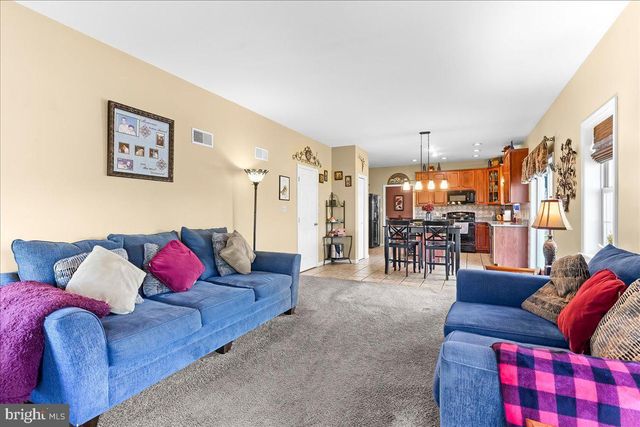 33 BANDON CIR, West Grove, PA 19390