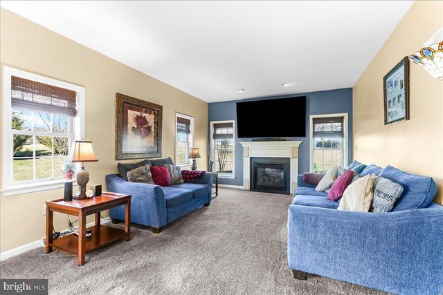 33 BANDON CIR, West Grove, PA 19390