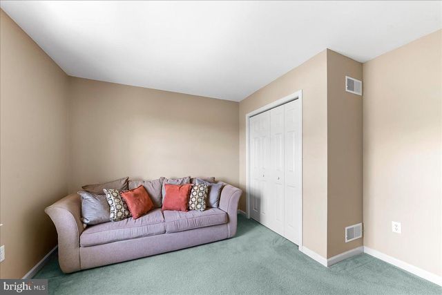 33 BANDON CIR, West Grove, PA 19390