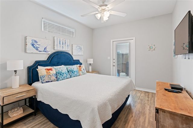 1813 S 11th St 208, Port Aransas, TX 78373