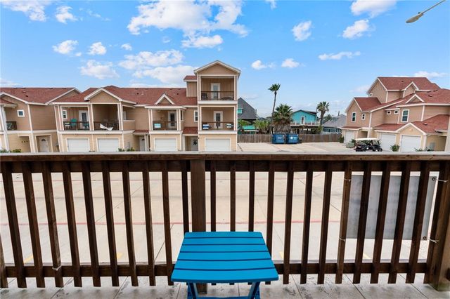 1813 S 11th St 208, Port Aransas, TX 78373