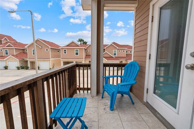 1813 S 11th St 208, Port Aransas, TX 78373