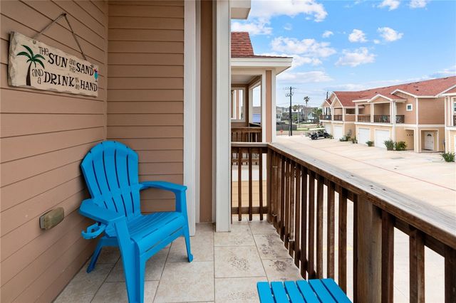 1813 S 11th St 208, Port Aransas, TX 78373