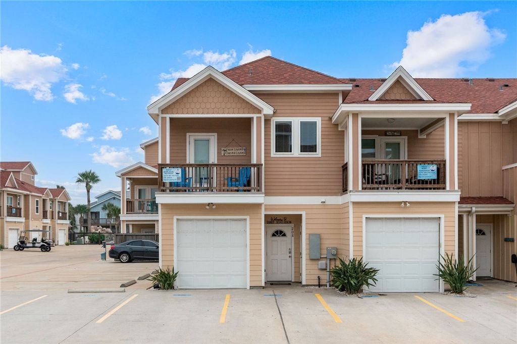 1813 S 11th St 208, Port Aransas, TX 78373