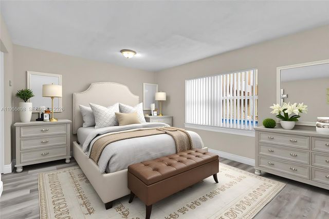 17901 NW 68th Ave T206, Hialeah, FL 33015