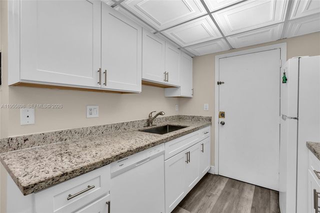 17901 NW 68th Ave T206, Hialeah, FL 33015