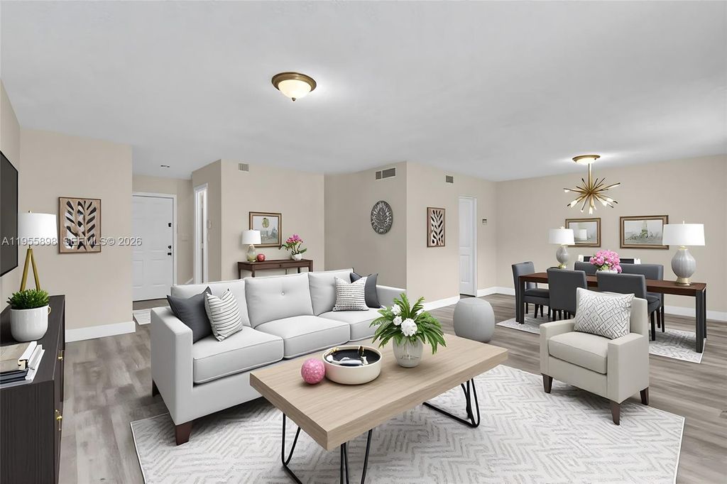 17901 NW 68th Ave T206, Hialeah, FL 33015