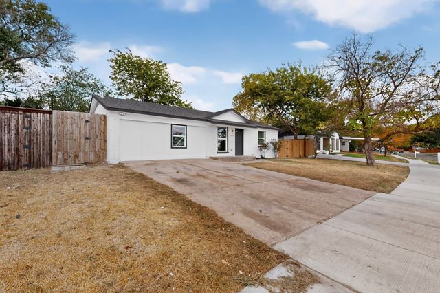 14405 Horseshoe Trail, Balch Springs, TX 75180