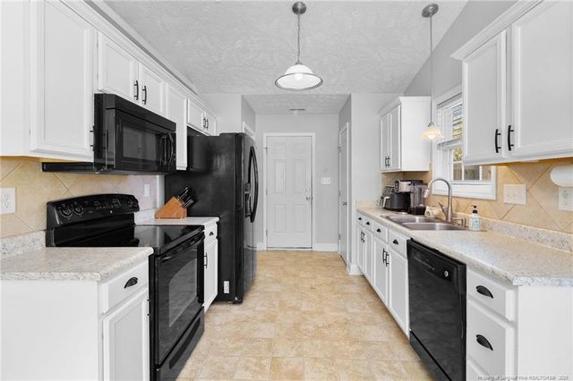 185 Driftwood Lane, Raeford, NC 28376