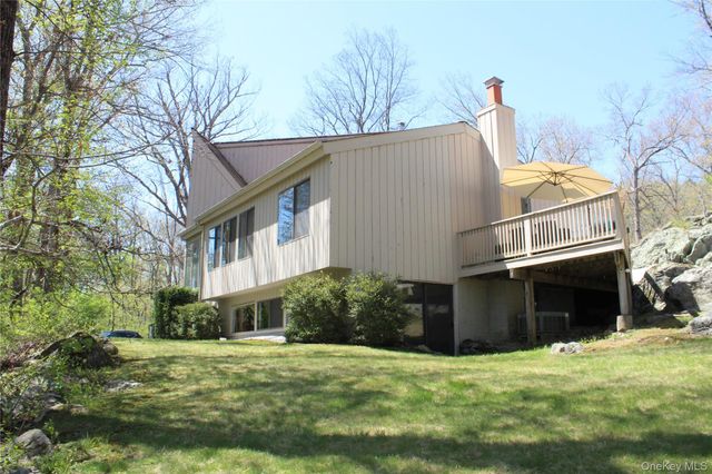 11 Manor Drive, Goldens Bridge, NY 10526