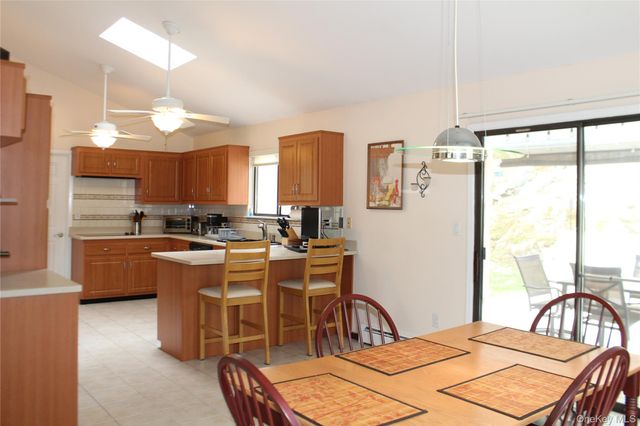 11 Manor Drive, Goldens Bridge, NY 10526