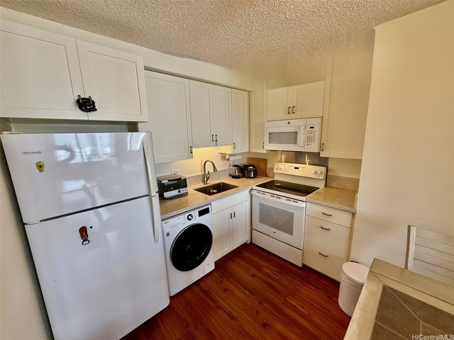 2240 Kuhio Avenue 1802, Honolulu, HI 96815