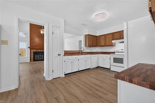 1680 Castlefield RD, Virginia Beach, VA 23456