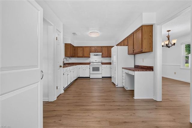 1680 Castlefield RD, Virginia Beach, VA 23456