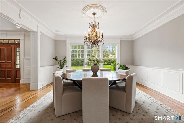25 Adams Lane, New Canaan, CT 06840