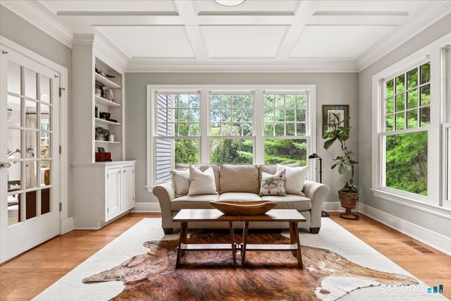 25 Adams Lane, New Canaan, CT 06840