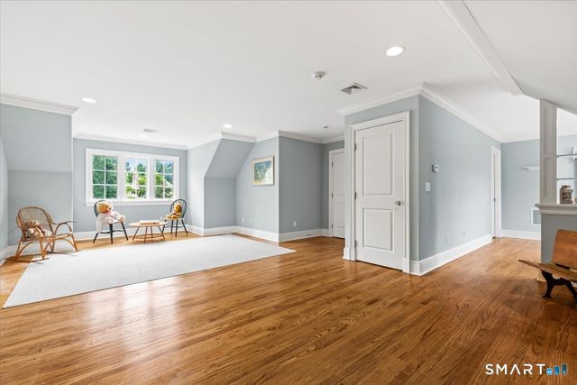 25 Adams Lane, New Canaan, CT 06840