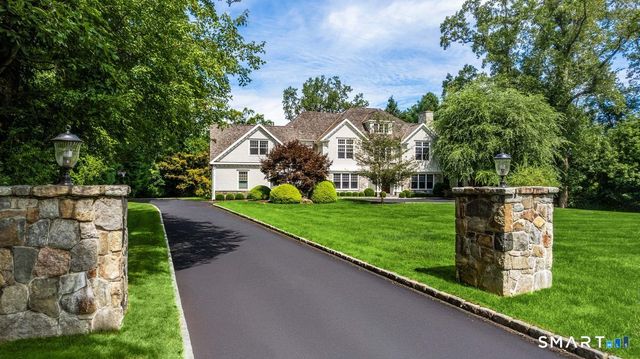 25 Adams Lane, New Canaan, CT 06840