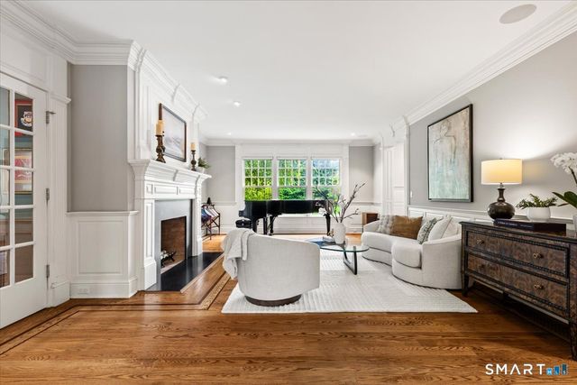 25 Adams Lane, New Canaan, CT 06840
