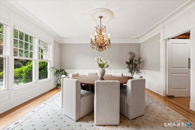 25 Adams Lane, New Canaan, CT 06840
