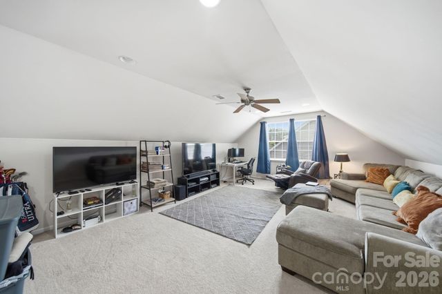 10111 Trailmoor Road, Charlotte, NC 28278