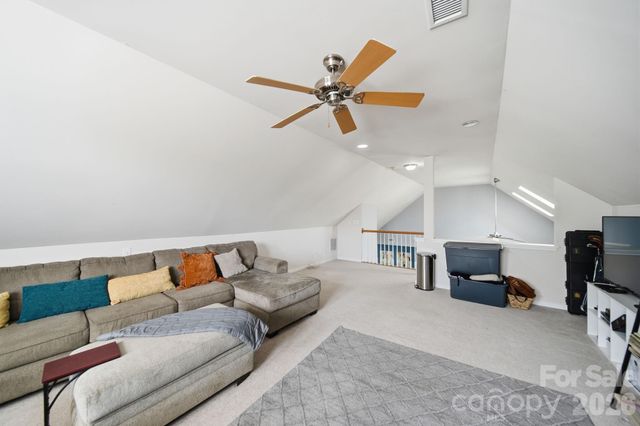 10111 Trailmoor Road, Charlotte, NC 28278