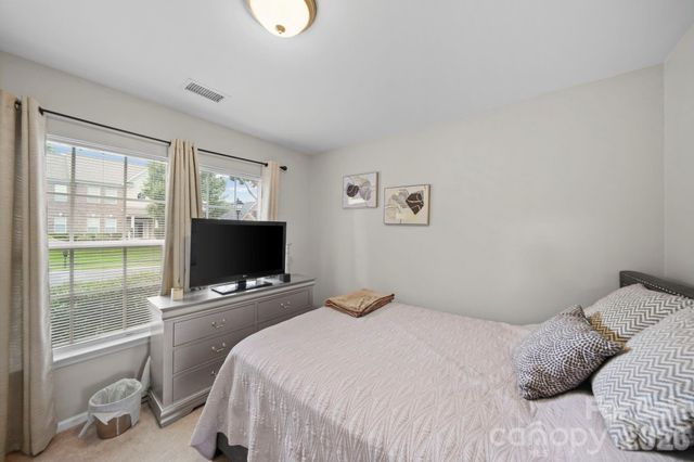10111 Trailmoor Road, Charlotte, NC 28278