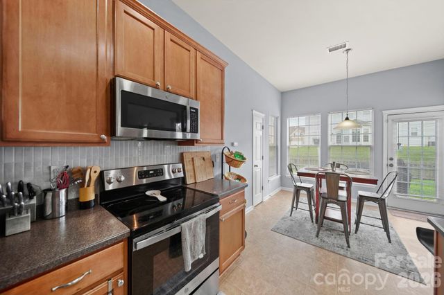 10111 Trailmoor Road, Charlotte, NC 28278