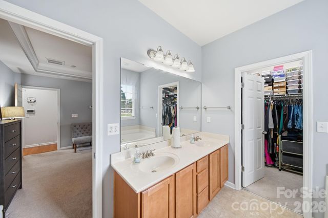 10111 Trailmoor Road, Charlotte, NC 28278