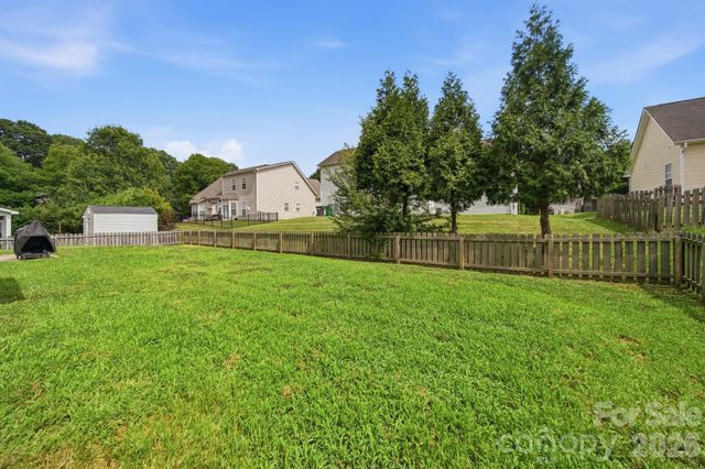 10111 Trailmoor Road, Charlotte, NC 28278