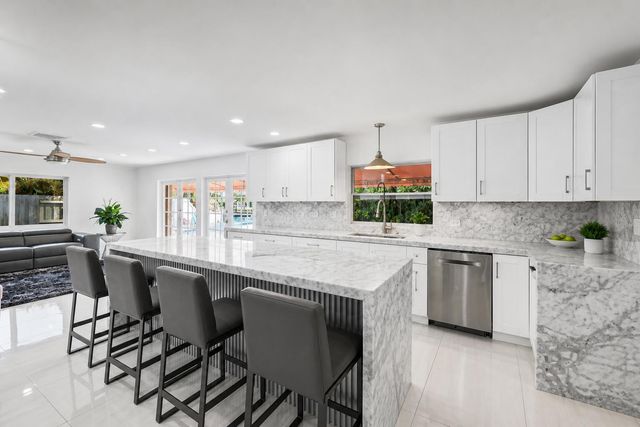 3531 NE 30th Avenue, Lighthouse Point, FL 33064