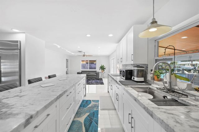 3531 NE 30th Avenue, Lighthouse Point, FL 33064