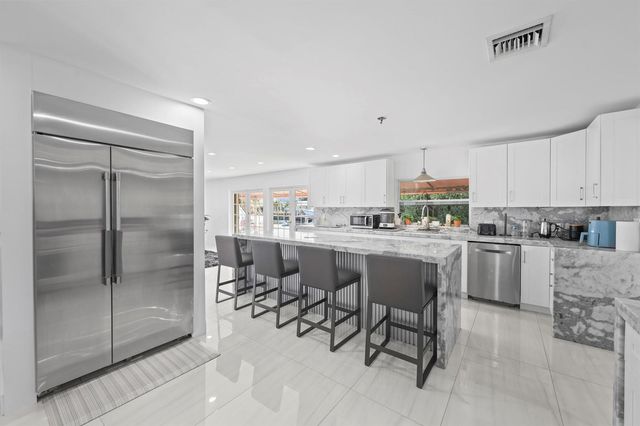 3531 NE 30th Avenue, Lighthouse Point, FL 33064