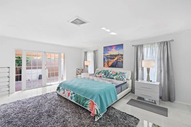 3531 NE 30th Avenue, Lighthouse Point, FL 33064